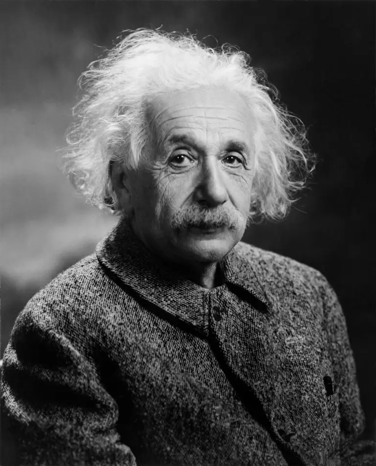 Albert Einstein Kısaca Hayatı – Kimdir?